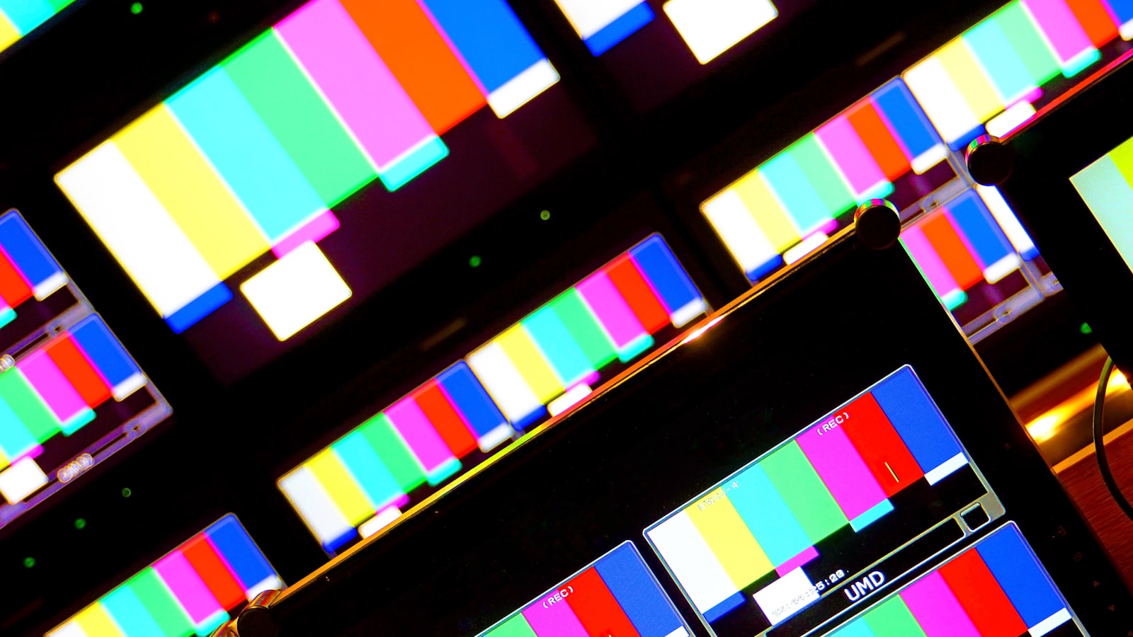Broadcast monitor color