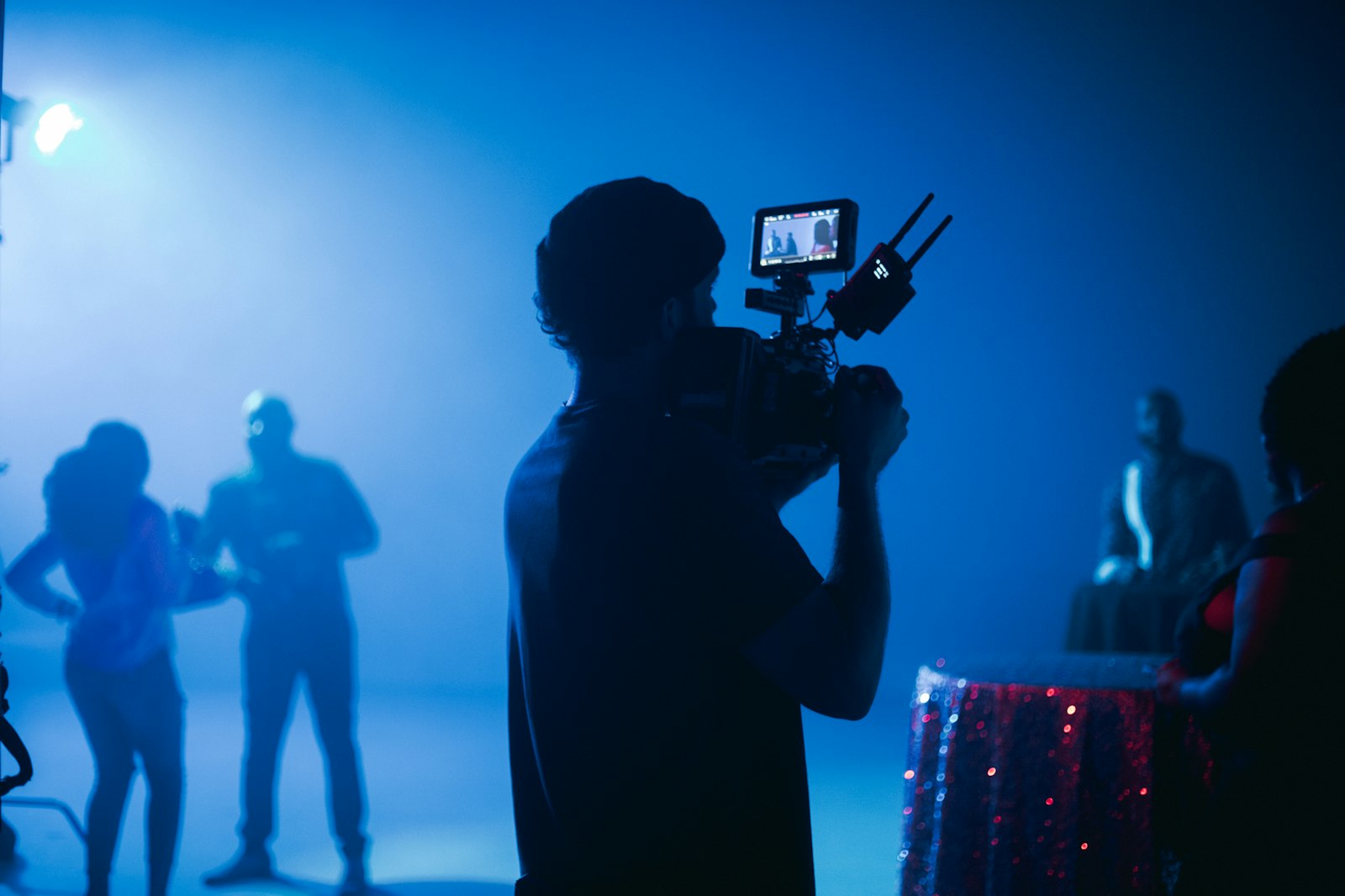 Dynamic handheld filming