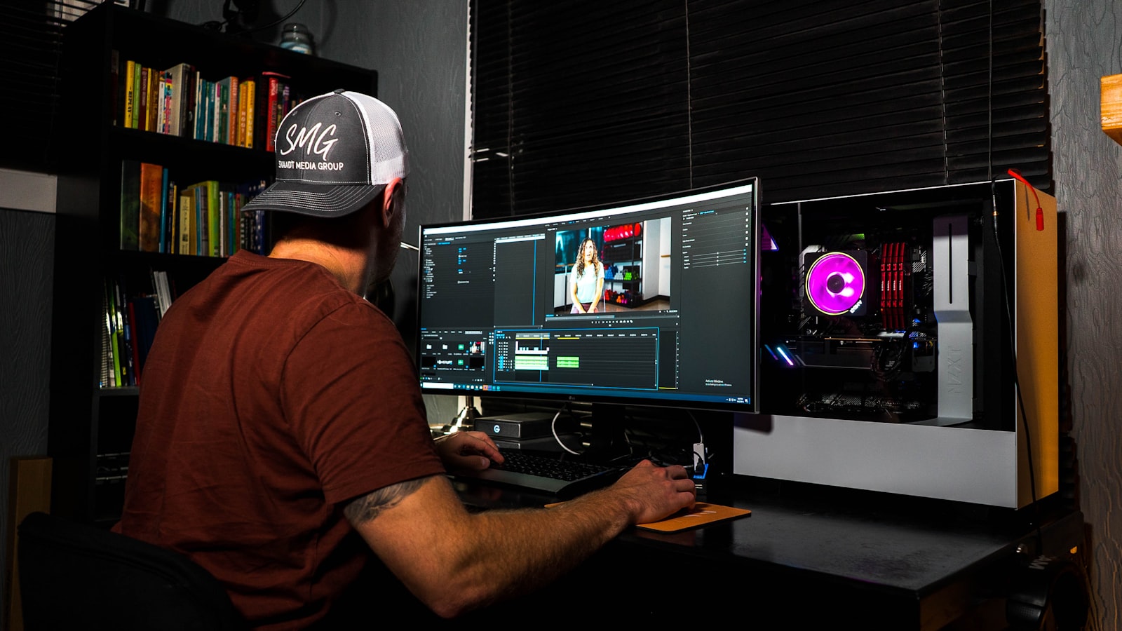 Editor dual monitors