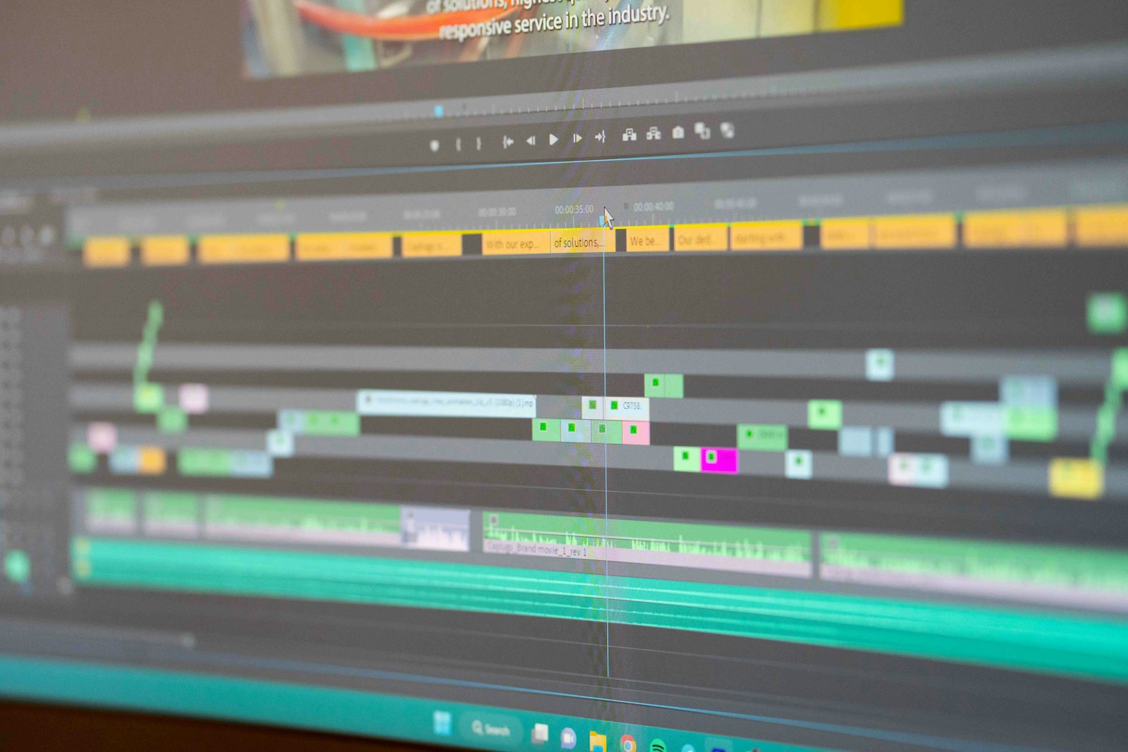 Editor working timeline