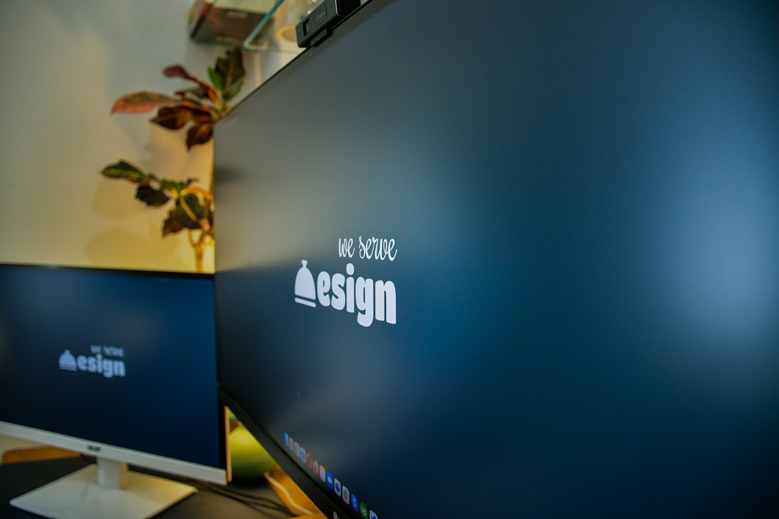 Graphic design thumbnail creation
