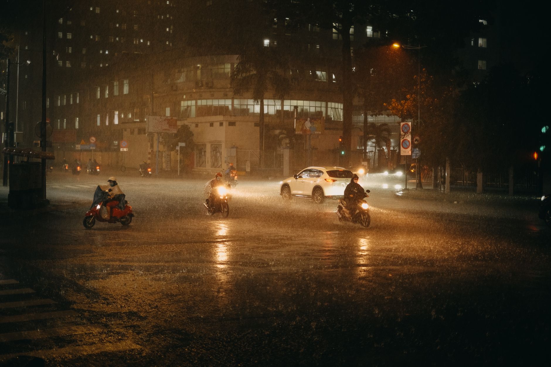 Rainfall street night