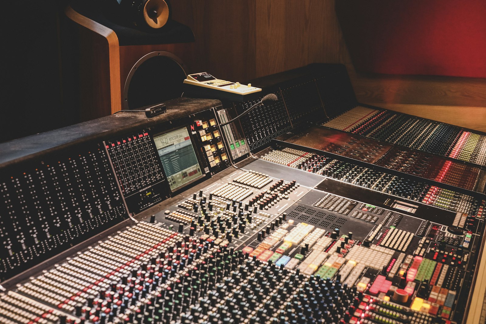 Recording studio acoustic