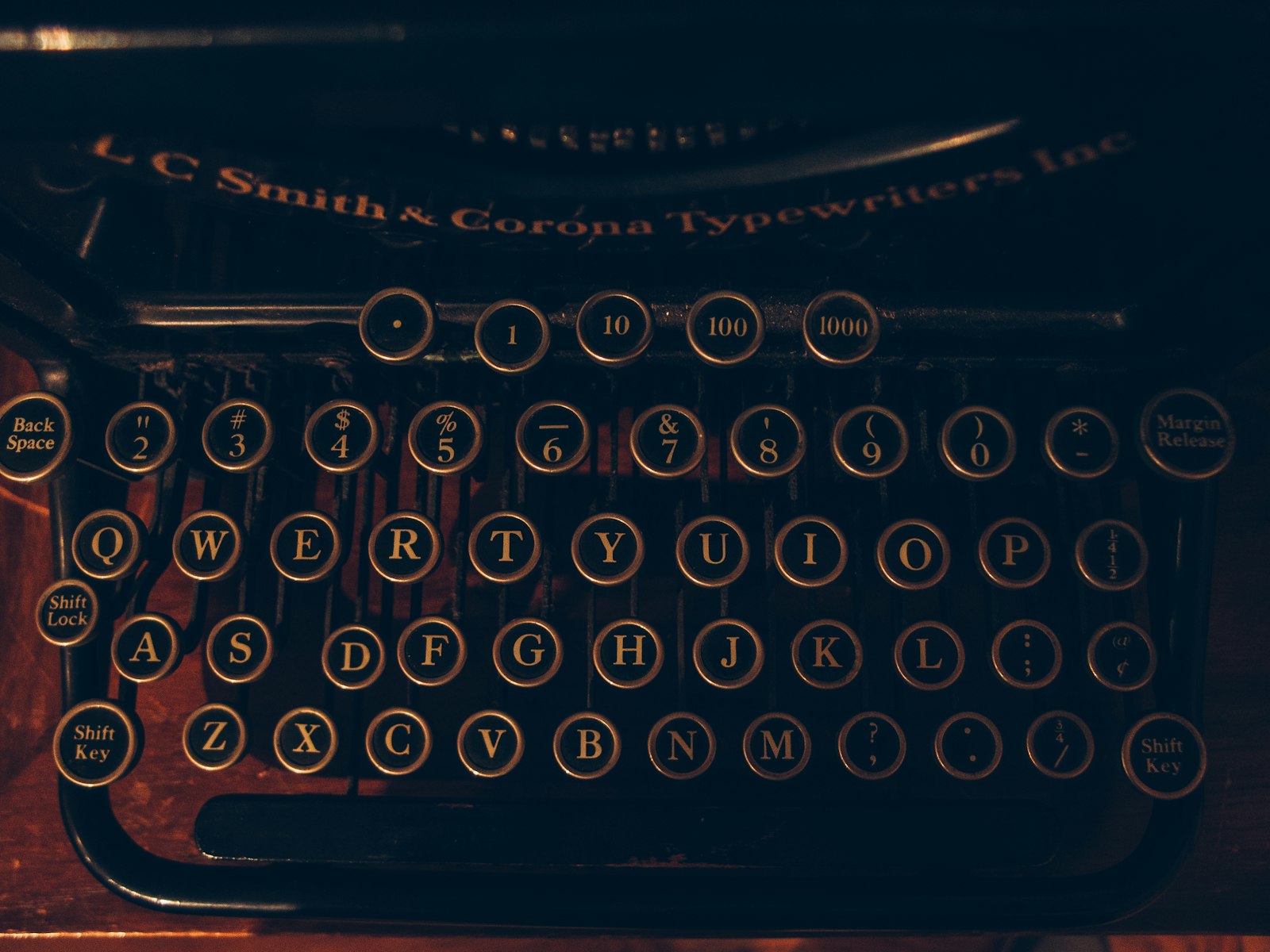 Retro typewriter keys