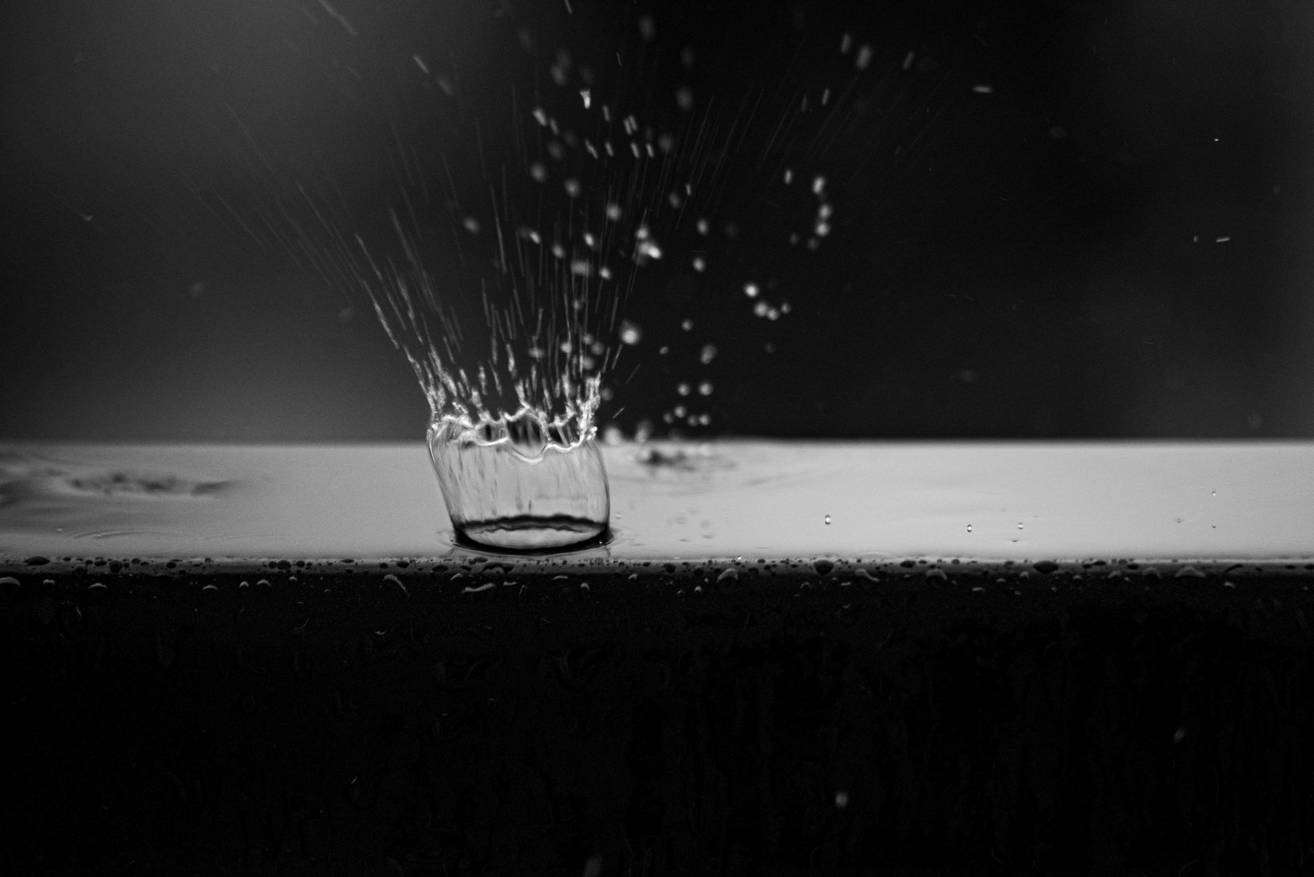Slow motion water splash