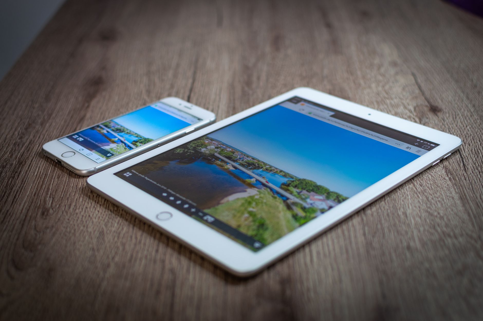Tablet device screen