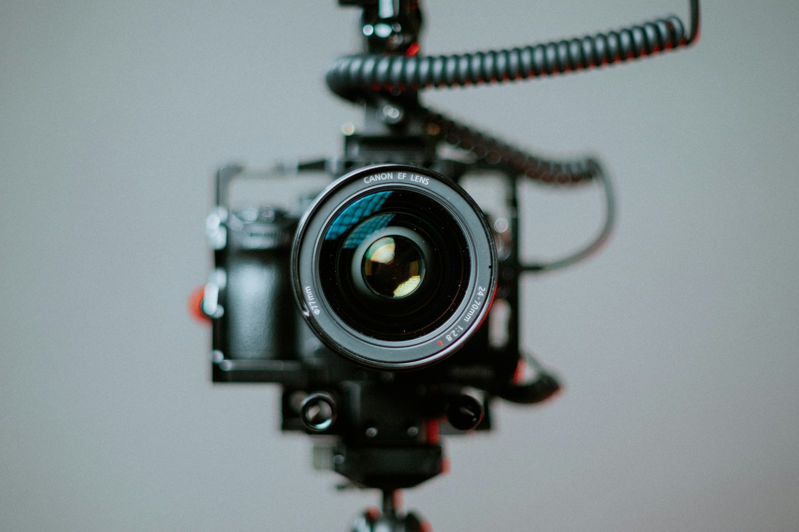 Tripod camera support gear