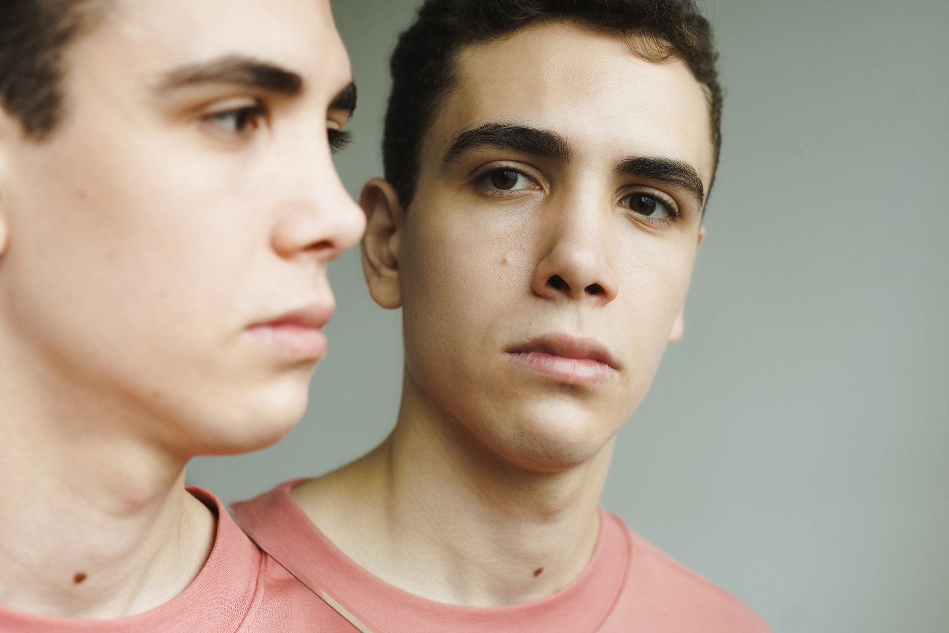 Twin clone effect person
